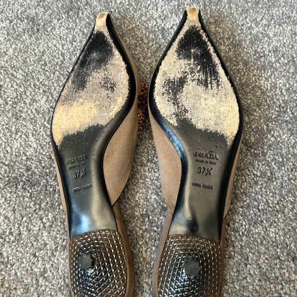 Prada dress shoes-great with casual and dress clothing. 1/4 inch heel - Picture 5 of 6